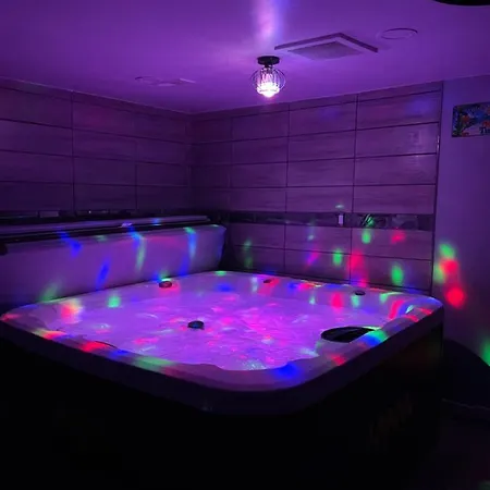Adults Only Vacation Rental With Hot Tub- No Parties